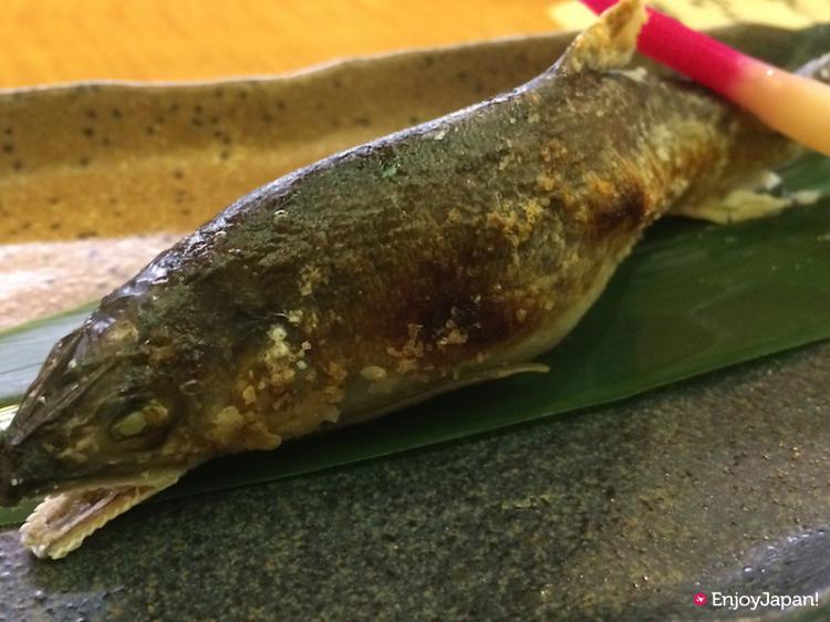 先斗町河童壽司的季節料理 鹽燒香魚