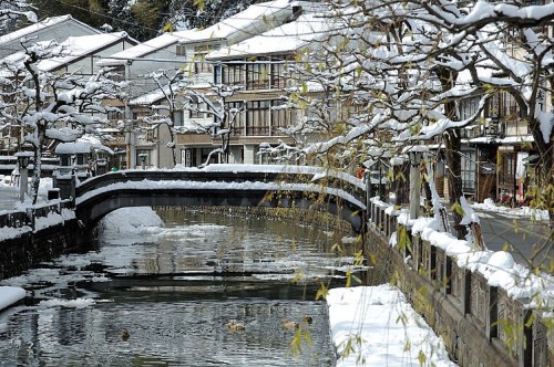 兵庫著名溫泉「城崎溫泉」的室外溫泉巡迴！利用日歸溫泉享受冬季的最高奢侈！