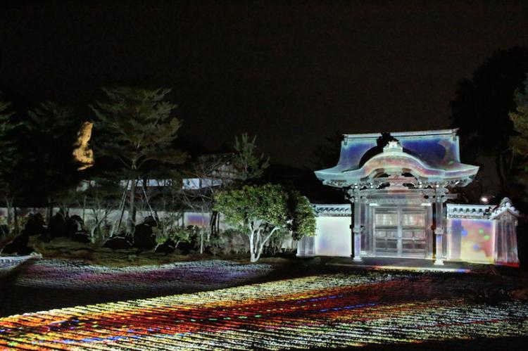 “高臺寺夜間特別參觀的3D燈光投影秀"