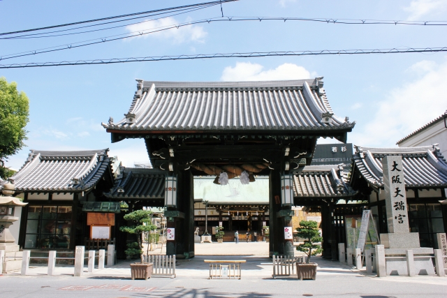 大阪天滿宮的門