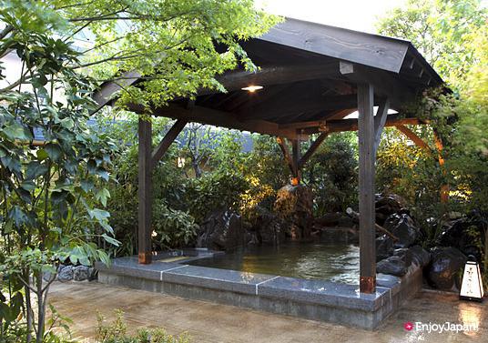 大阪人氣超級錢湯「SPA 住之江（SPA SUMINOE）」！都會中意想不到的庭園風露天浴池的奢侈體驗！
