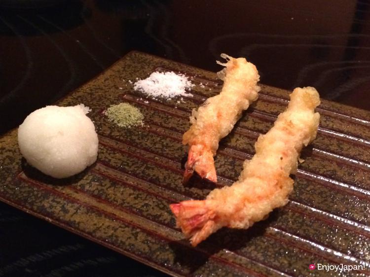 嚴選海鹽與天婦羅鰹魚露搭配甫起鍋的絕品！約可享用40種天婦羅的京都「TSUKITOKAGE新町店」